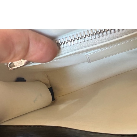 Authentic Alexander Wang  textured patent leather tri fold shoulder bag black! - Picture 6 of 13